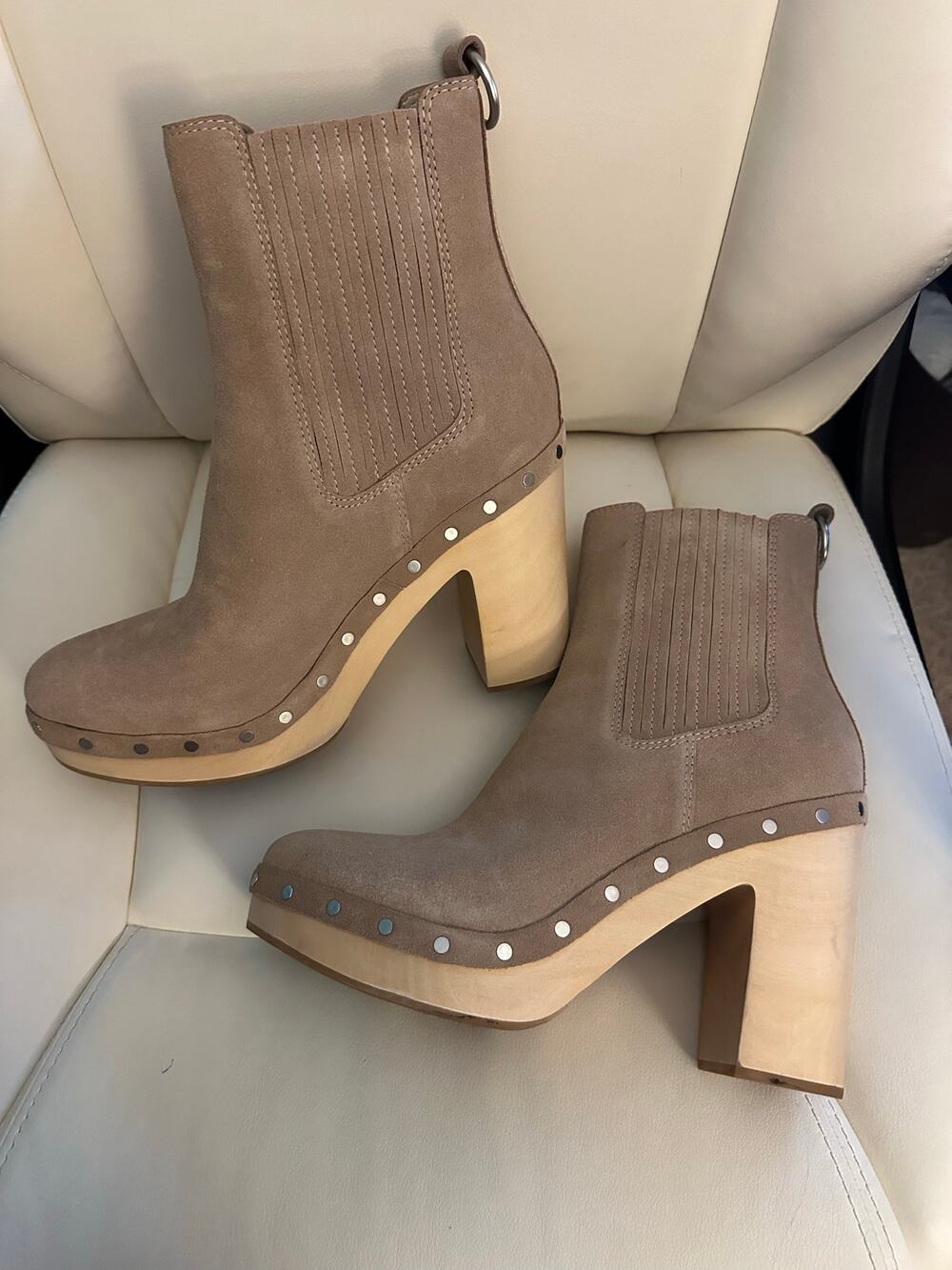 PAIGE Adina Suede Grommet Clog Boots Women’s 9.5 Tan Beige Streetwear Chic